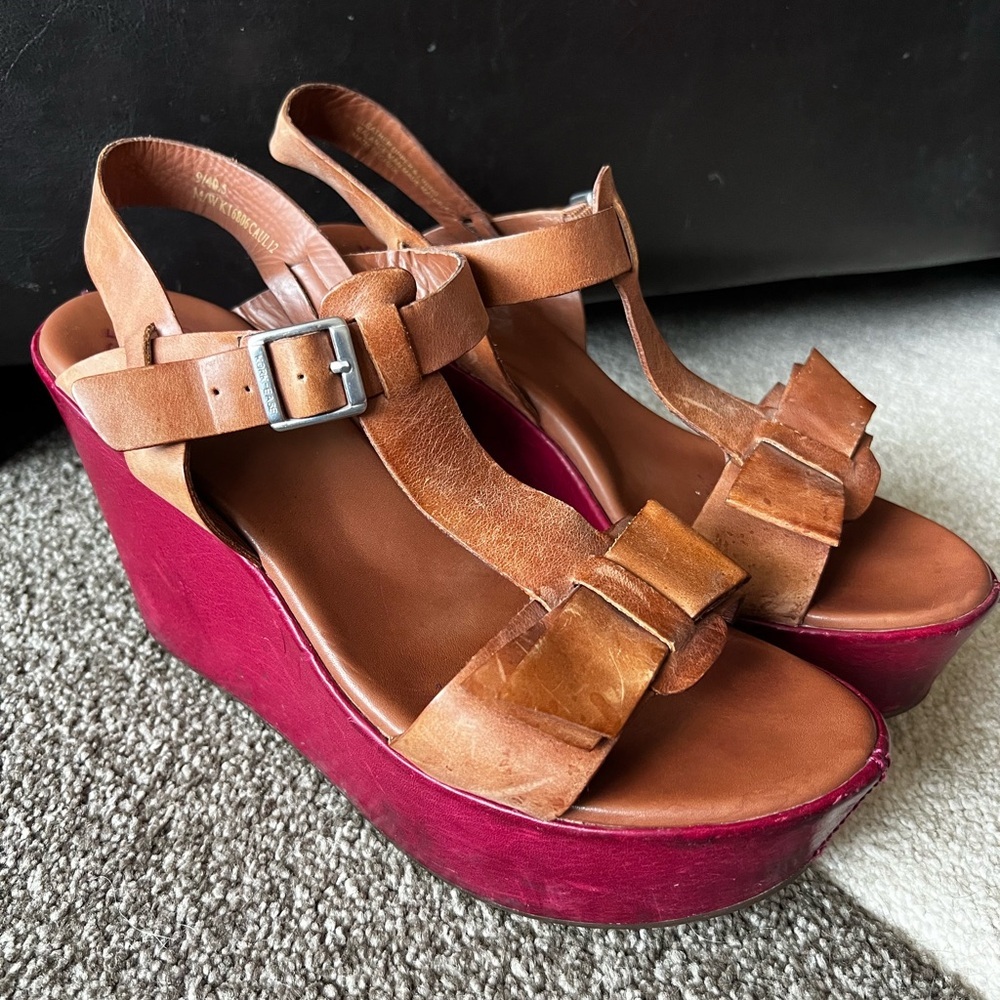 KORK-EASE Dixie Platform Wedge Sandal Maroon Tan Leather Boho Summer Size 9
